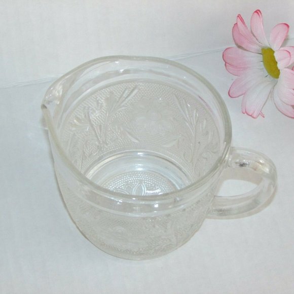 Vintage ANCHOR HOCKING GLASS Sandwich Creamer Cream Milk Pitcher - Picture 6 of 10